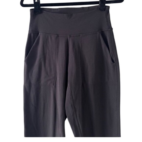 Lululemon Black High-Waisted Jogger Pants with pockets Size 16 - Picture 4 of 7